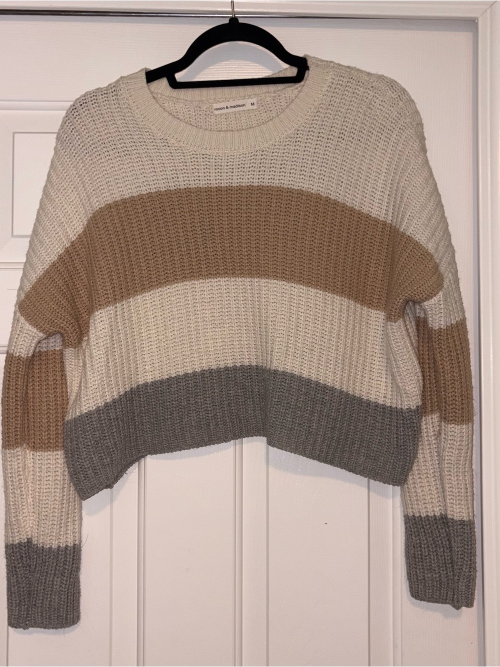 Moon & madison Cropped Striped Knit Sweater in Cream, Tan & Gray Size M